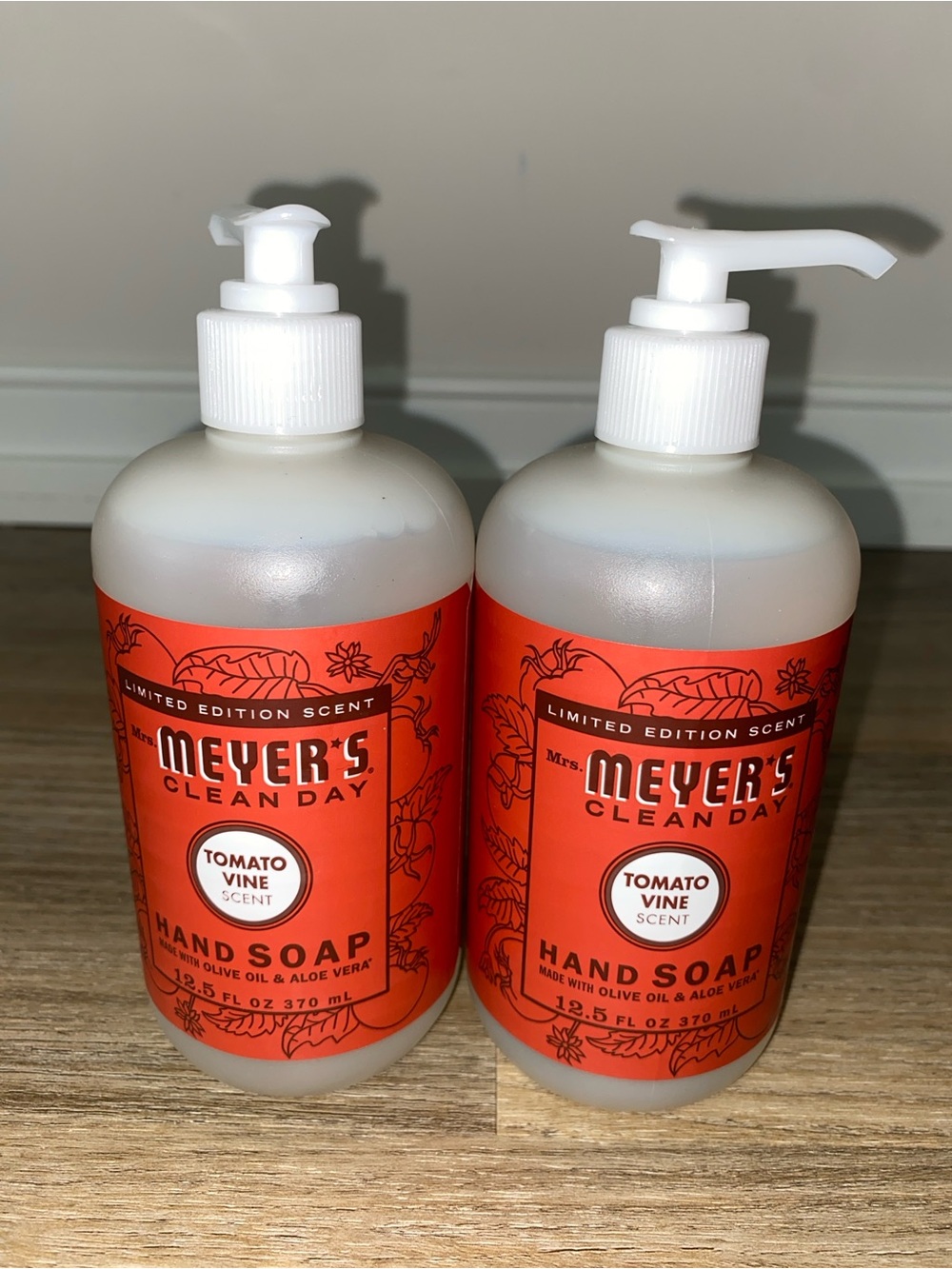Mrs. Meyers Clean Day Tomato Vine Hand Soap - Orange